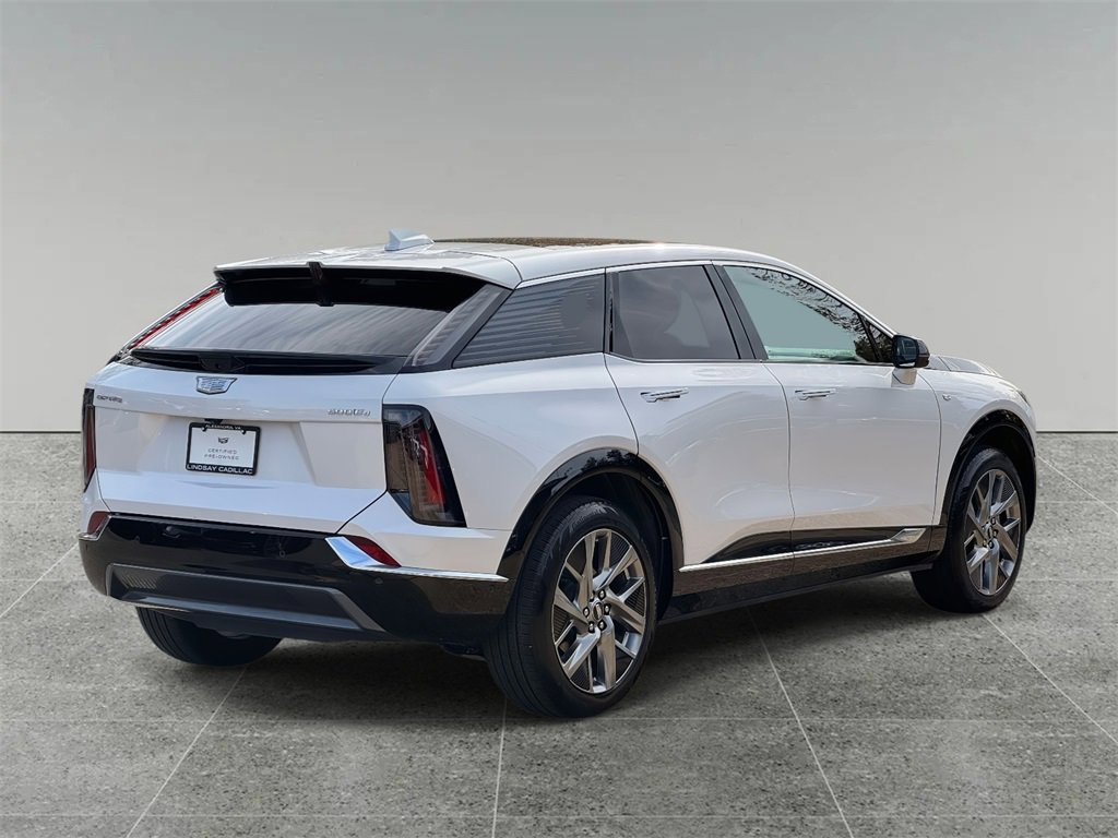 Used 2025 Cadillac Optiq Luxury 2 w/ LPO, Floor Liner Package image 10