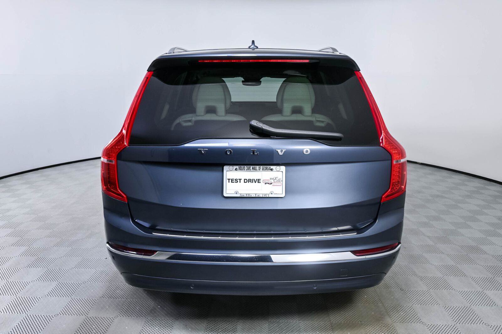 Used 2023 Volvo XC90 B6 Plus w/ Protection Package Premier AWD/4WD image 29