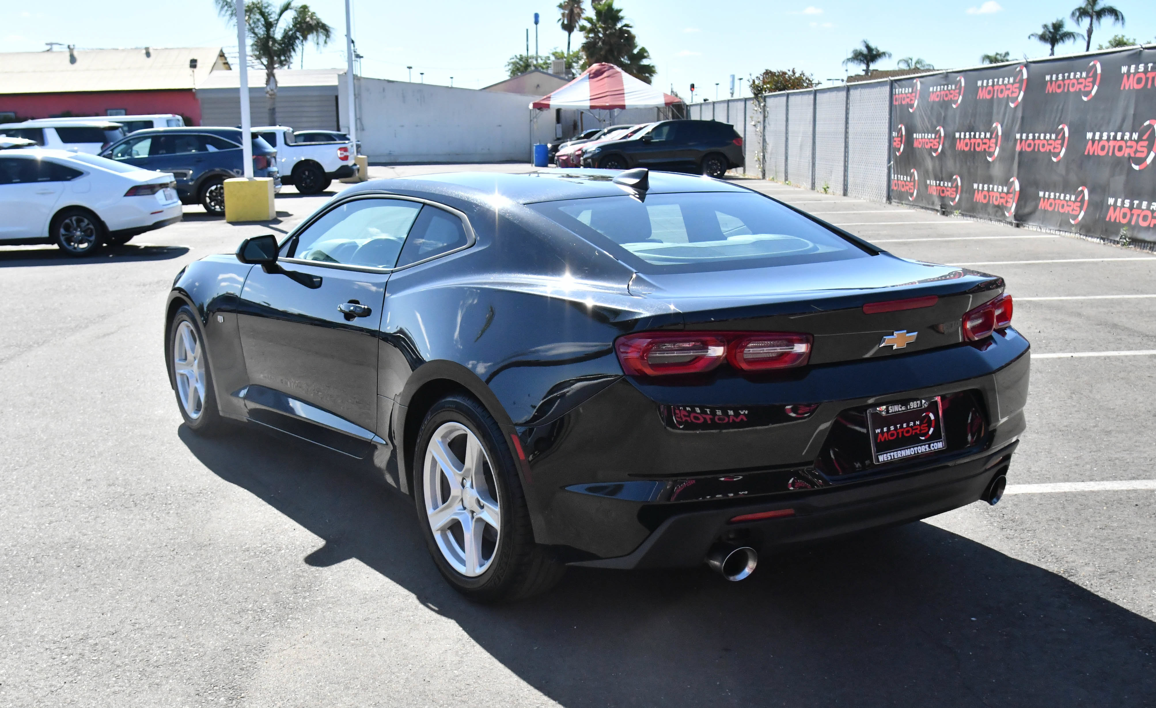 Used 2023 Chevrolet Camaro LT RWD image 6