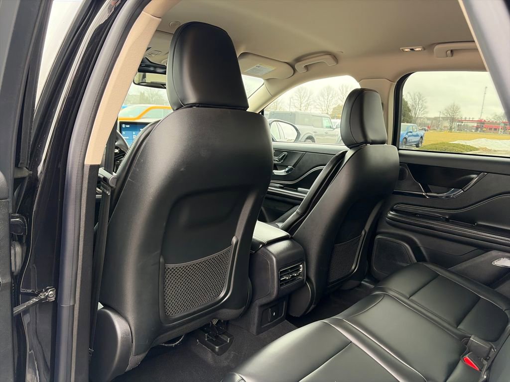 Used 2023 Lincoln Corsair Standard image 32