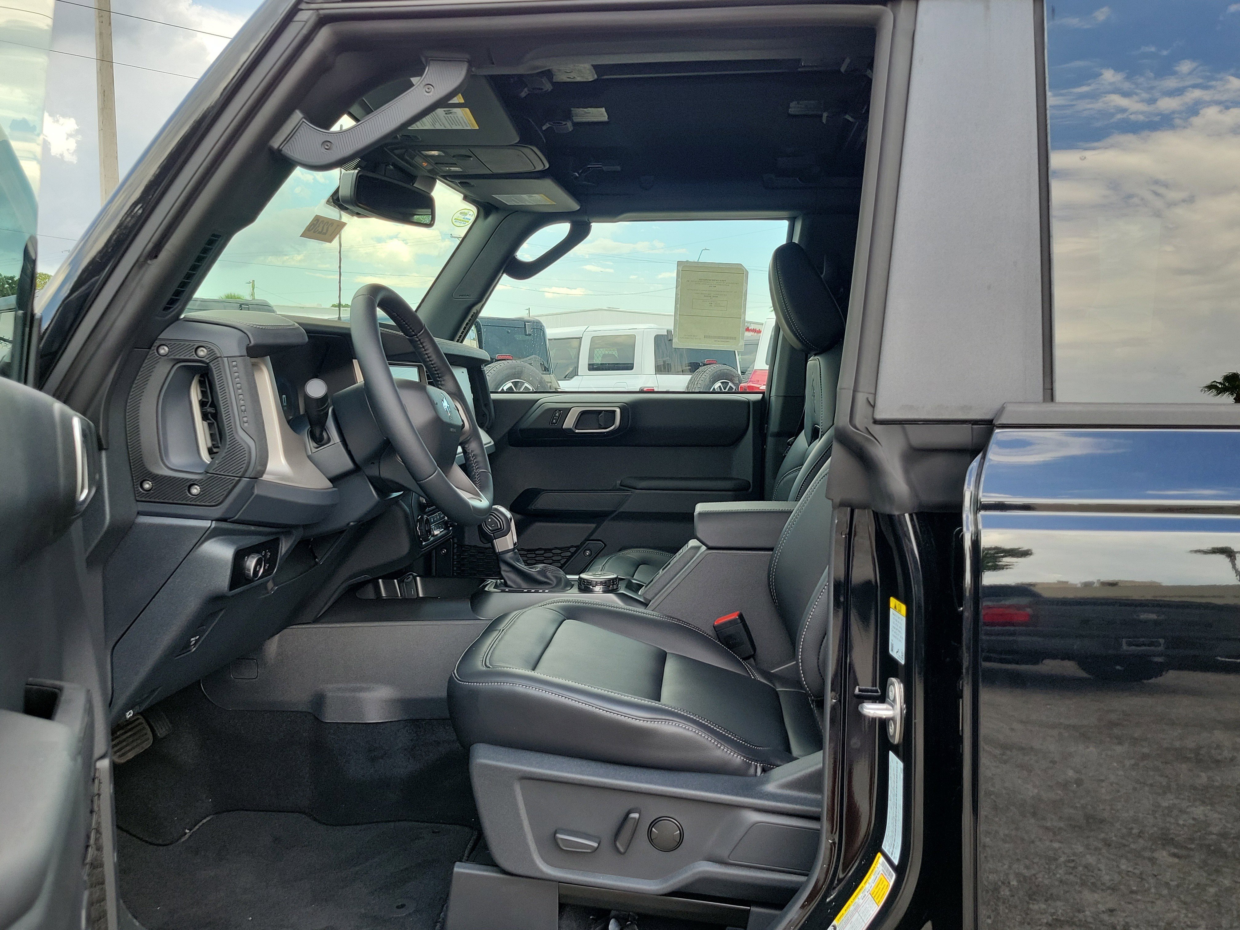New 2026 Ford Bronco Outer Banks AWD/4WD image 17