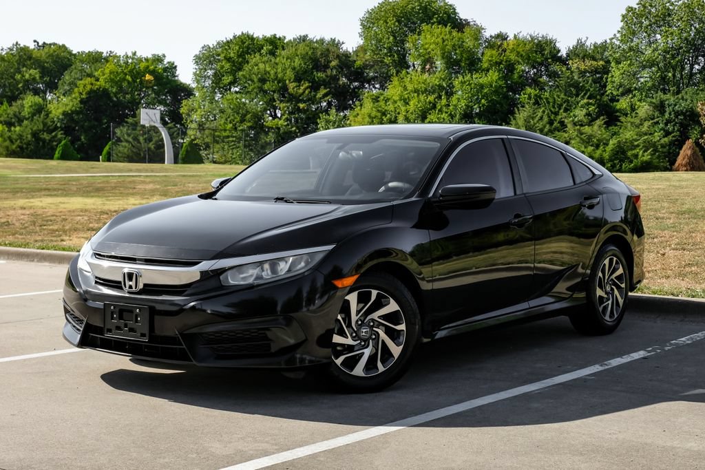 Used 2018 Honda Civic EX image 3