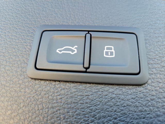 Used 2022 Audi SQ5 Premium image 13