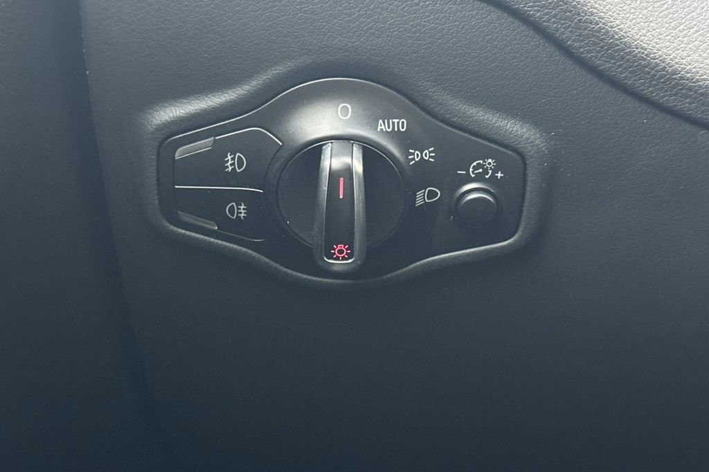 Used 2015 Audi Q5 3.0T Premium Plus w/ Technology Package image 28