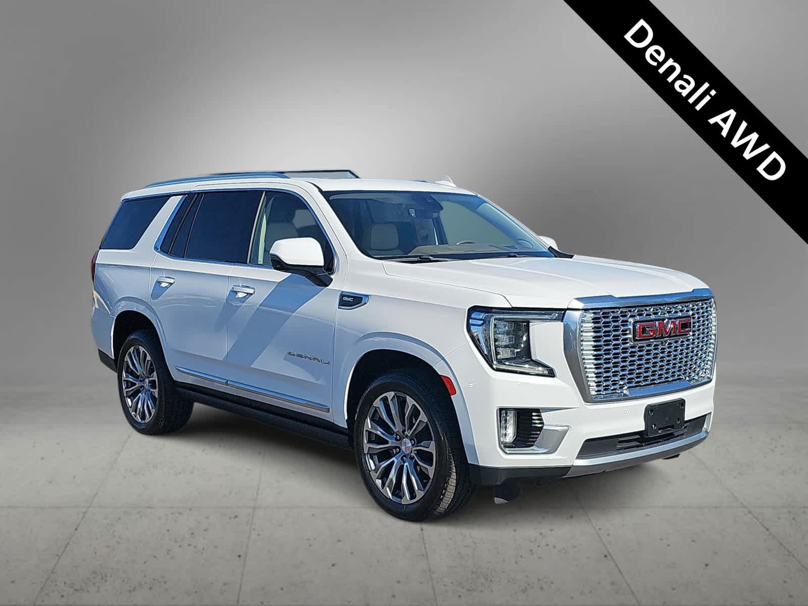 Used 2021 GMC Yukon Denali w/ Denali Premium Package AWD/4WD image 2