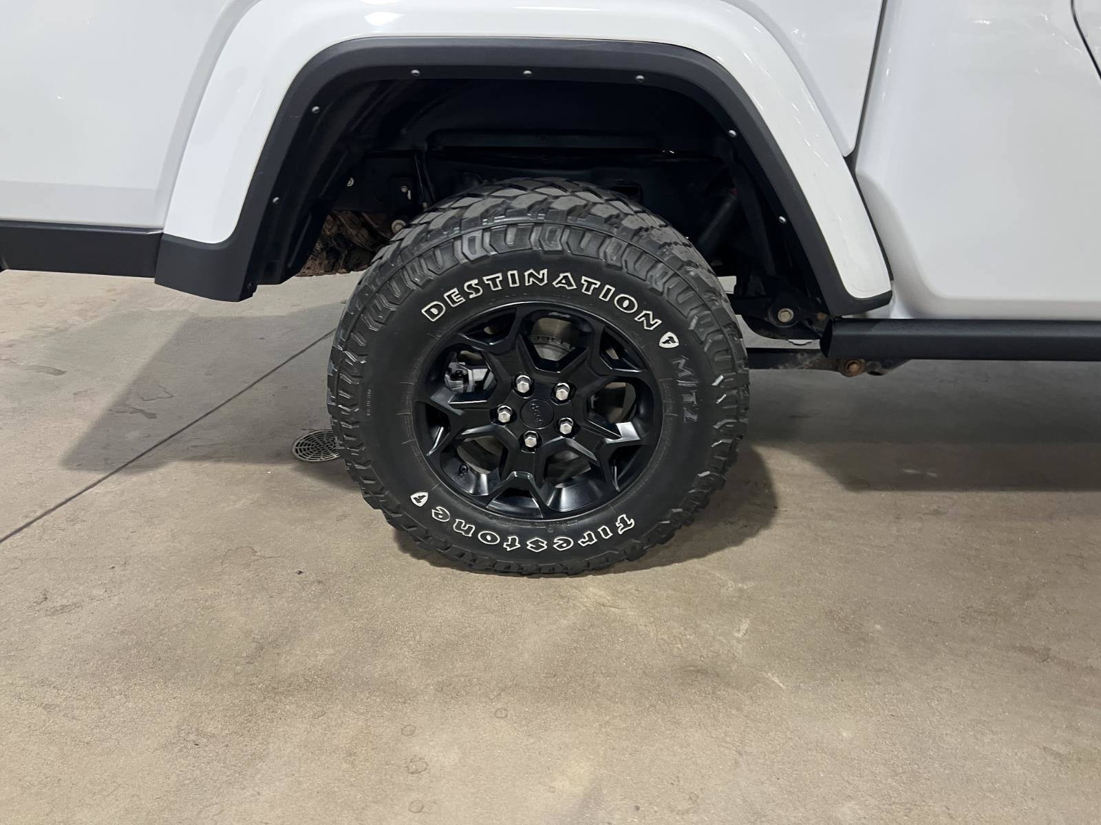 Used 2023 Jeep Gladiator Sport AWD/4WD image 37