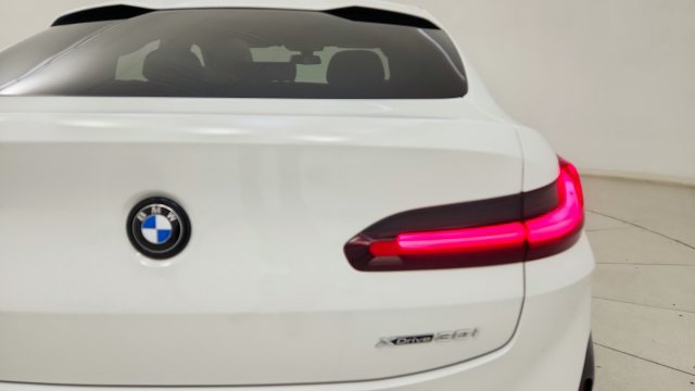 Used 2025 BMW X4 xDrive30i AWD/4WD image 28