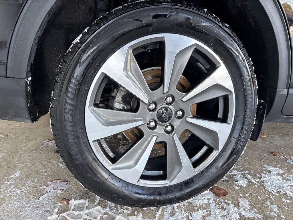 Used 2024 Ford Escape Platinum image 37