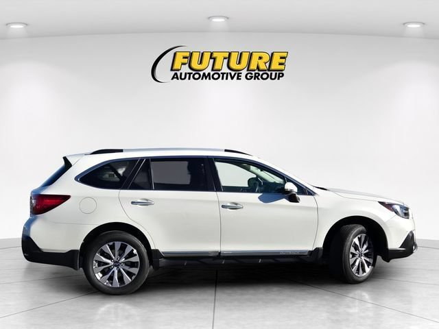 Used 2018 Subaru Outback 3.6R Touring w/ Popular Package #3 AWD/4WD image 4