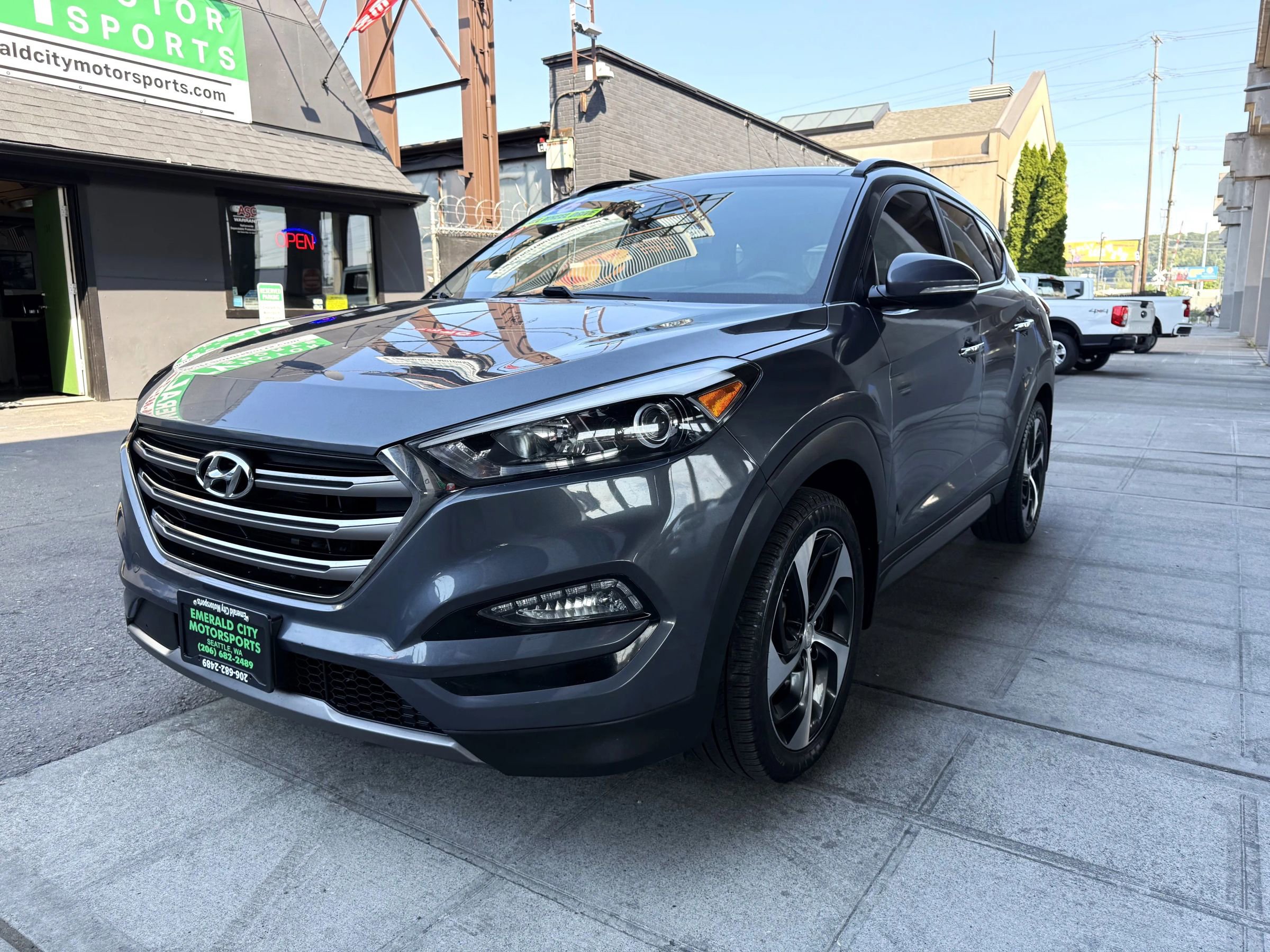 Used 2016 Hyundai Tucson Limited w/ Option Group 03 image 1
