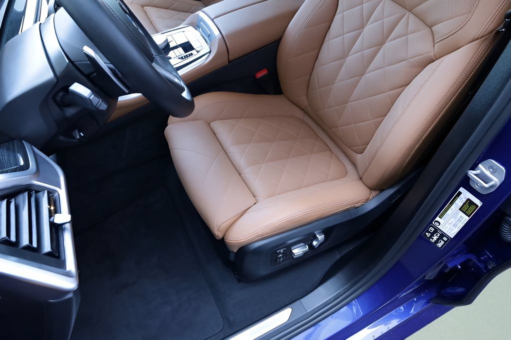 Used 2025 BMW X5 M60i AWD/4WD image 20