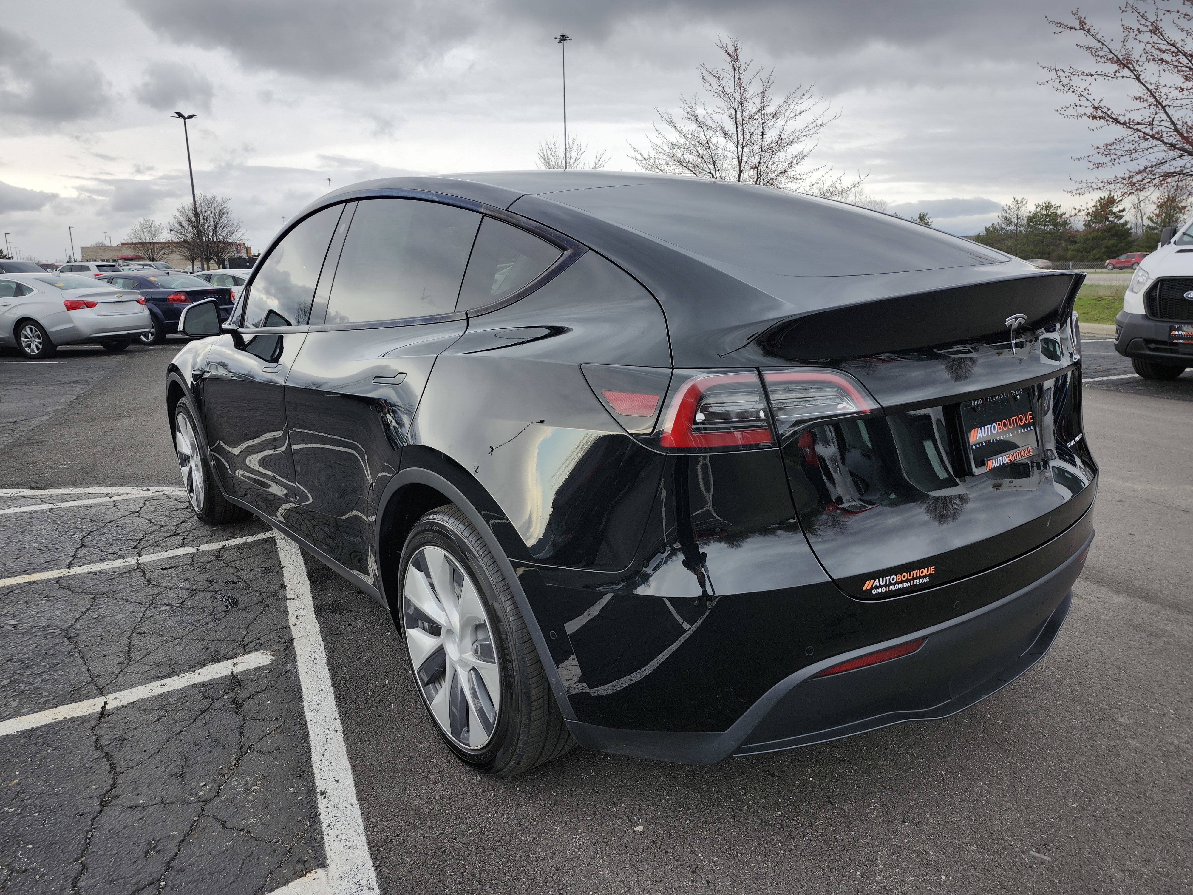 Used 2021 Tesla Model Y Long Range image 16