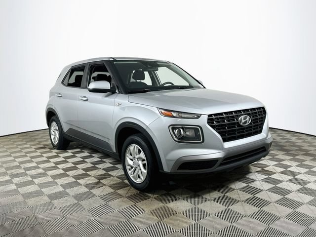 Used 2021 Hyundai Venue SE w/ Cargo Package