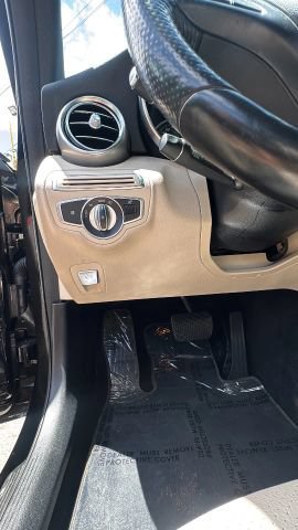 Used 2018 Mercedes-Benz C 300 4MATIC Sedan image 11