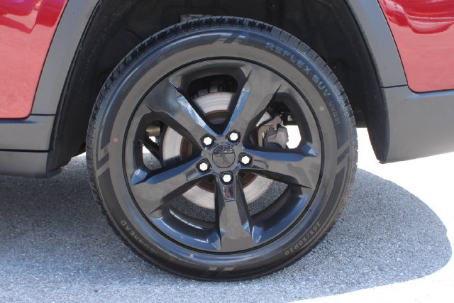 Used 2023 Jeep Grand Cherokee L Laredo AWD/4WD image 35