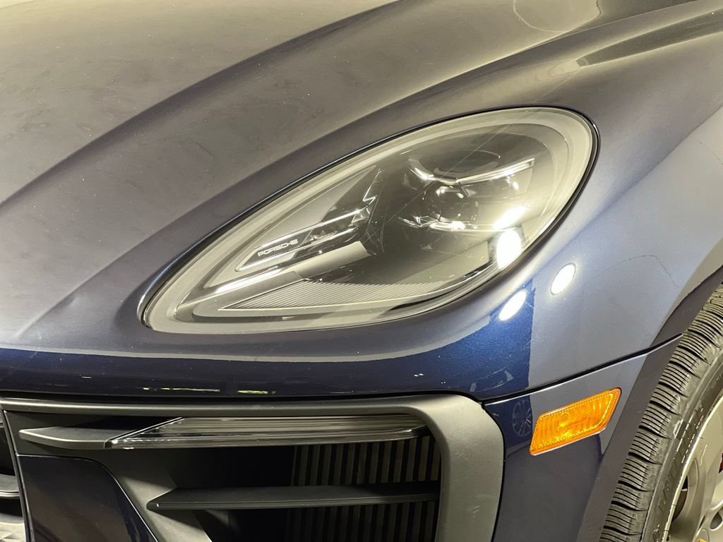 Certified 2023 Porsche Macan S AWD/4WD image 15