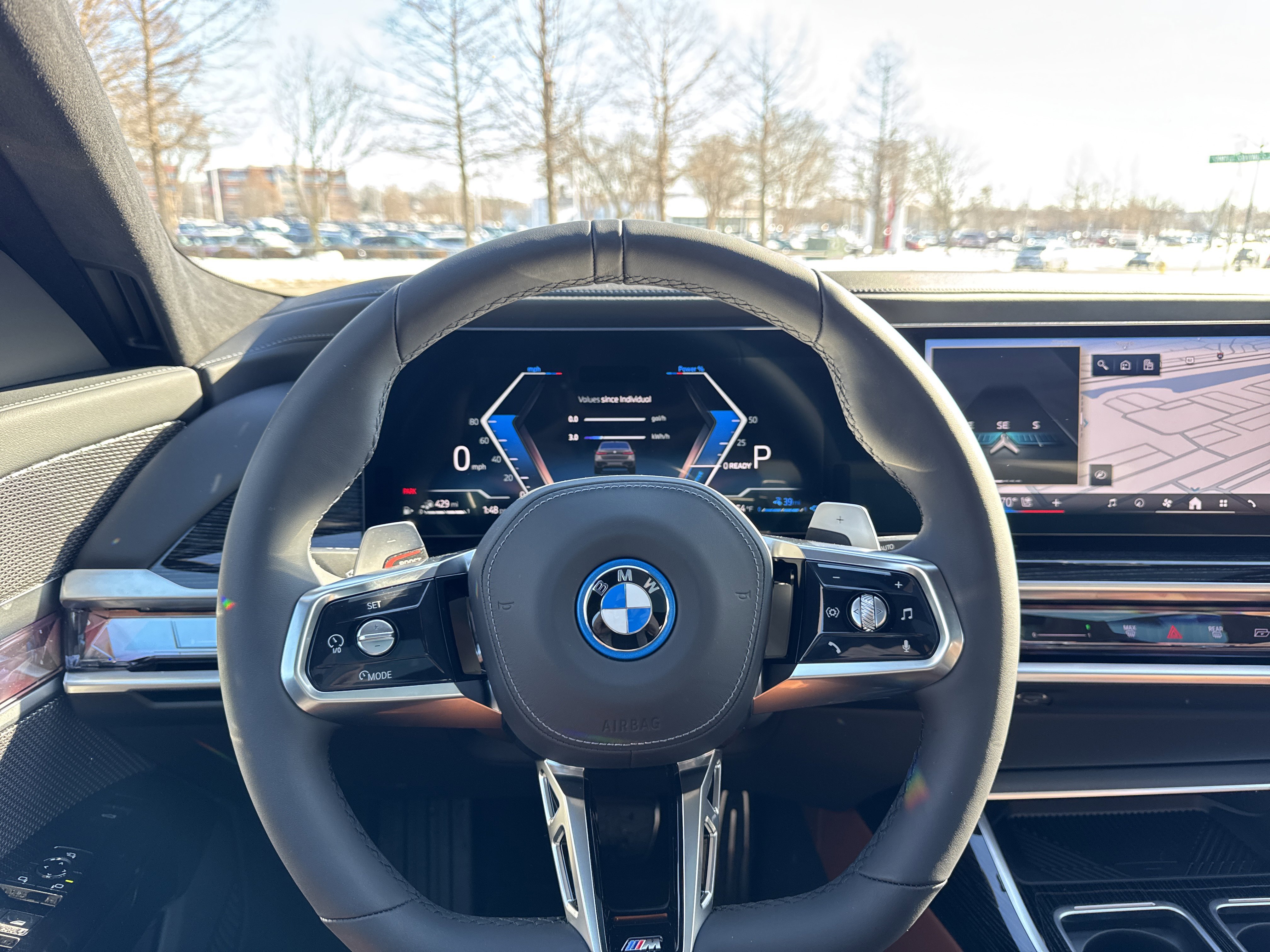 New 2026 BMW 750e xDrive w/ Luxury Rear Seating Package AWD/4WD image 18