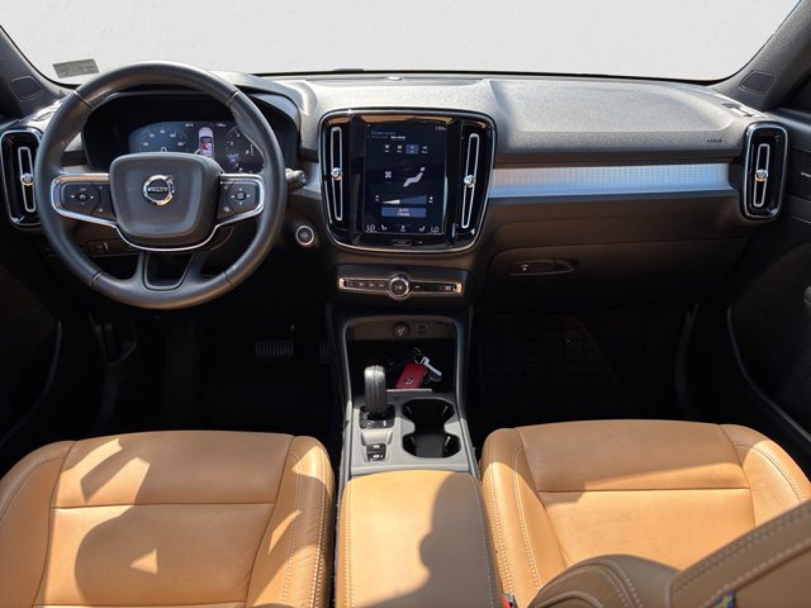 Used 2019 Volvo XC40 T5 Momentum AWD/4WD image 13