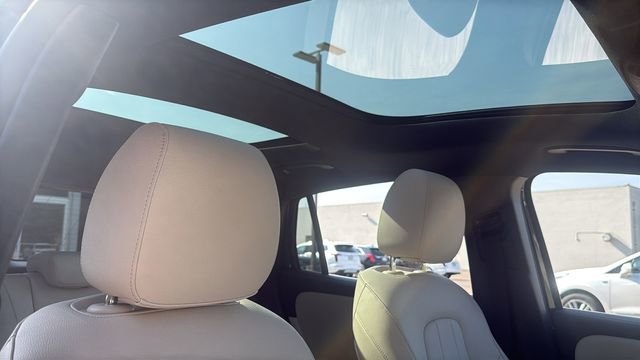 Certified 2025 Mercedes-Benz GLA 250 4MATIC image 15