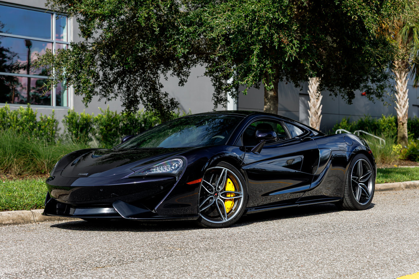 Used 2018 McLaren 570S RWD image 35