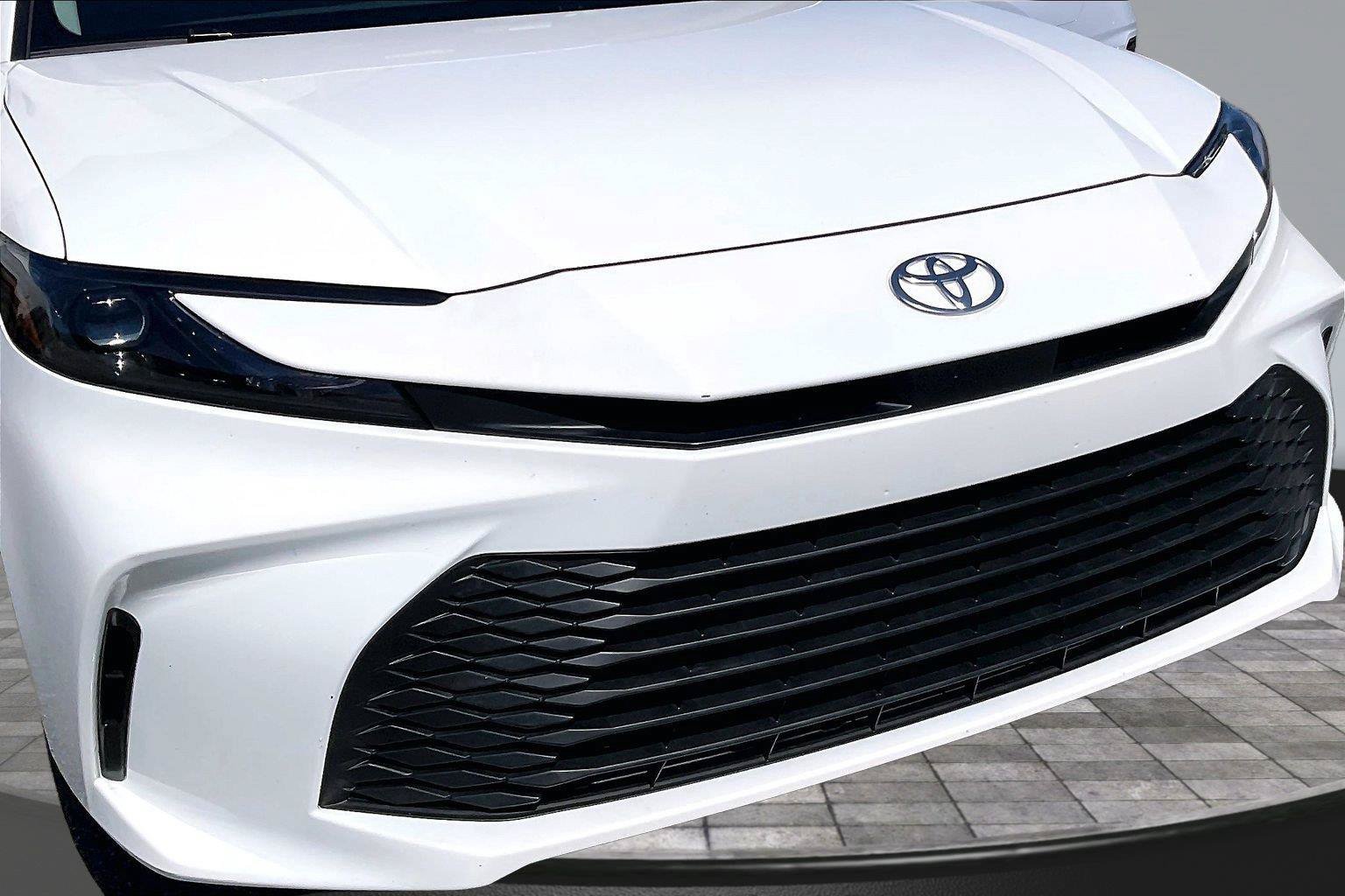 Used 2026 Toyota Camry LE FWD image 28