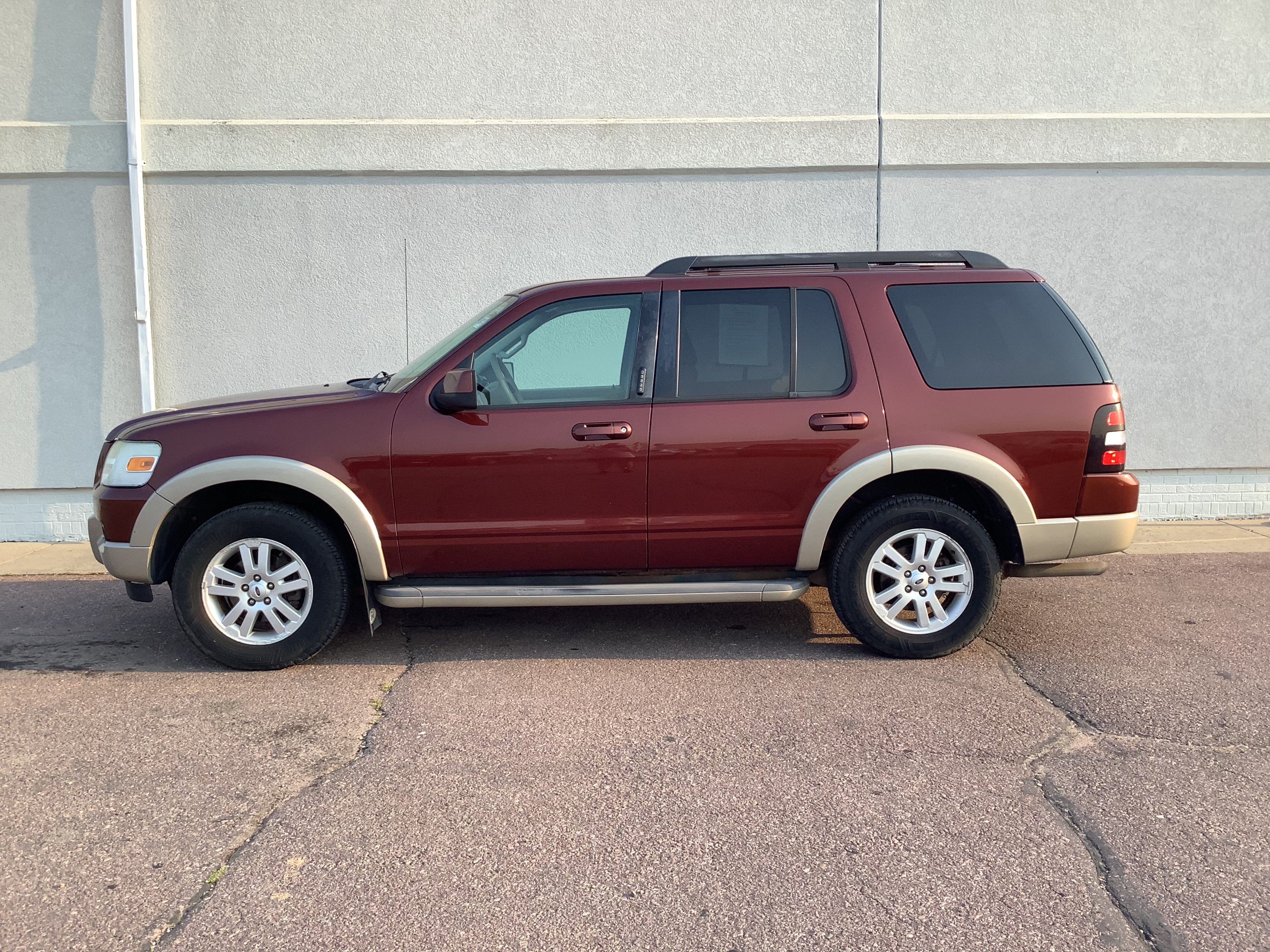 Used 2009 Ford Explorer Eddie Bauer AWD/4WD image 15