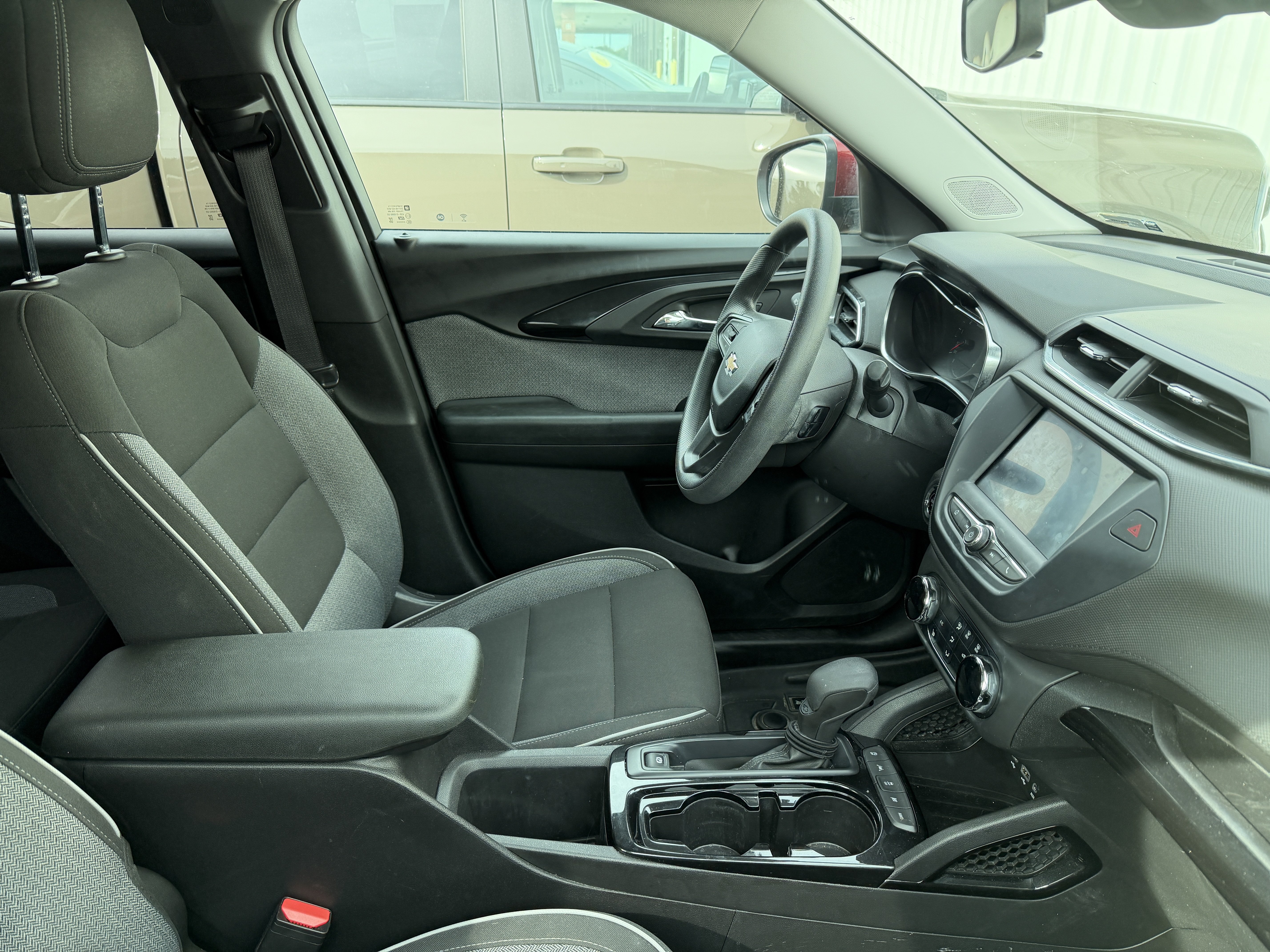 Used 2022 Chevrolet TrailBlazer LT AWD/4WD image 13