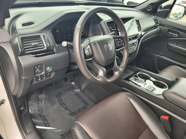 Certified 2025 Honda Ridgeline Black Edition image 12