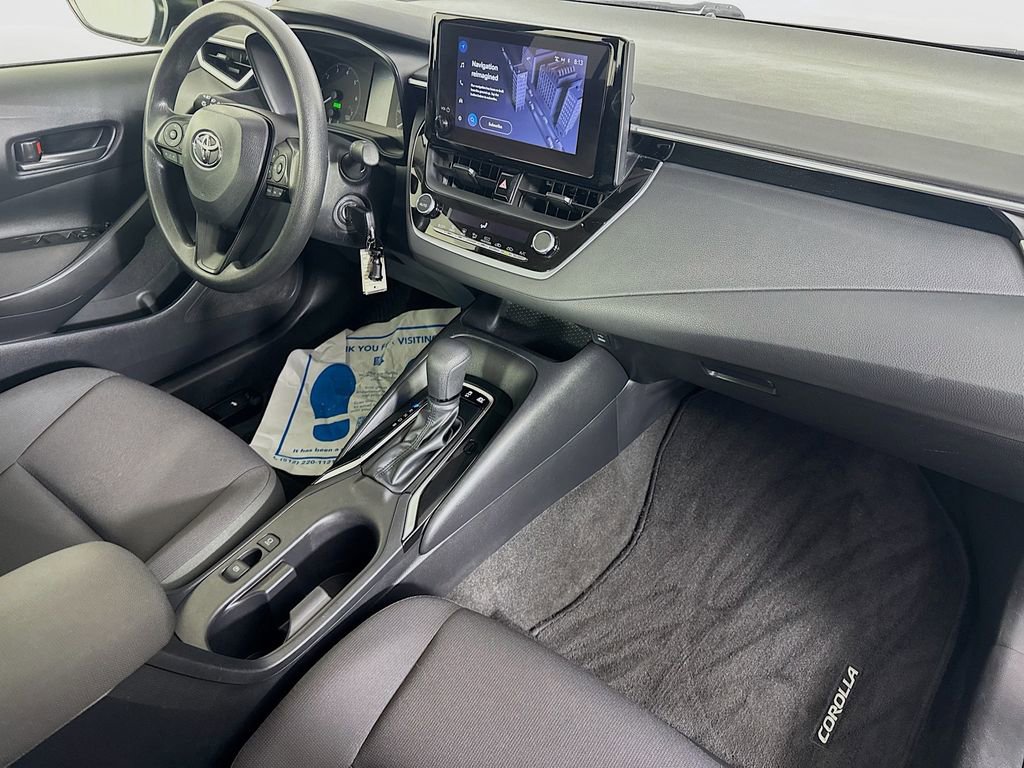 Used 2023 Toyota Corolla LE w/ Carpet Mat Package (TMS) FWD image 33