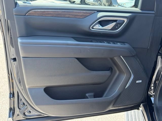 Used 2022 Chevrolet Tahoe High Country AWD/4WD image 12