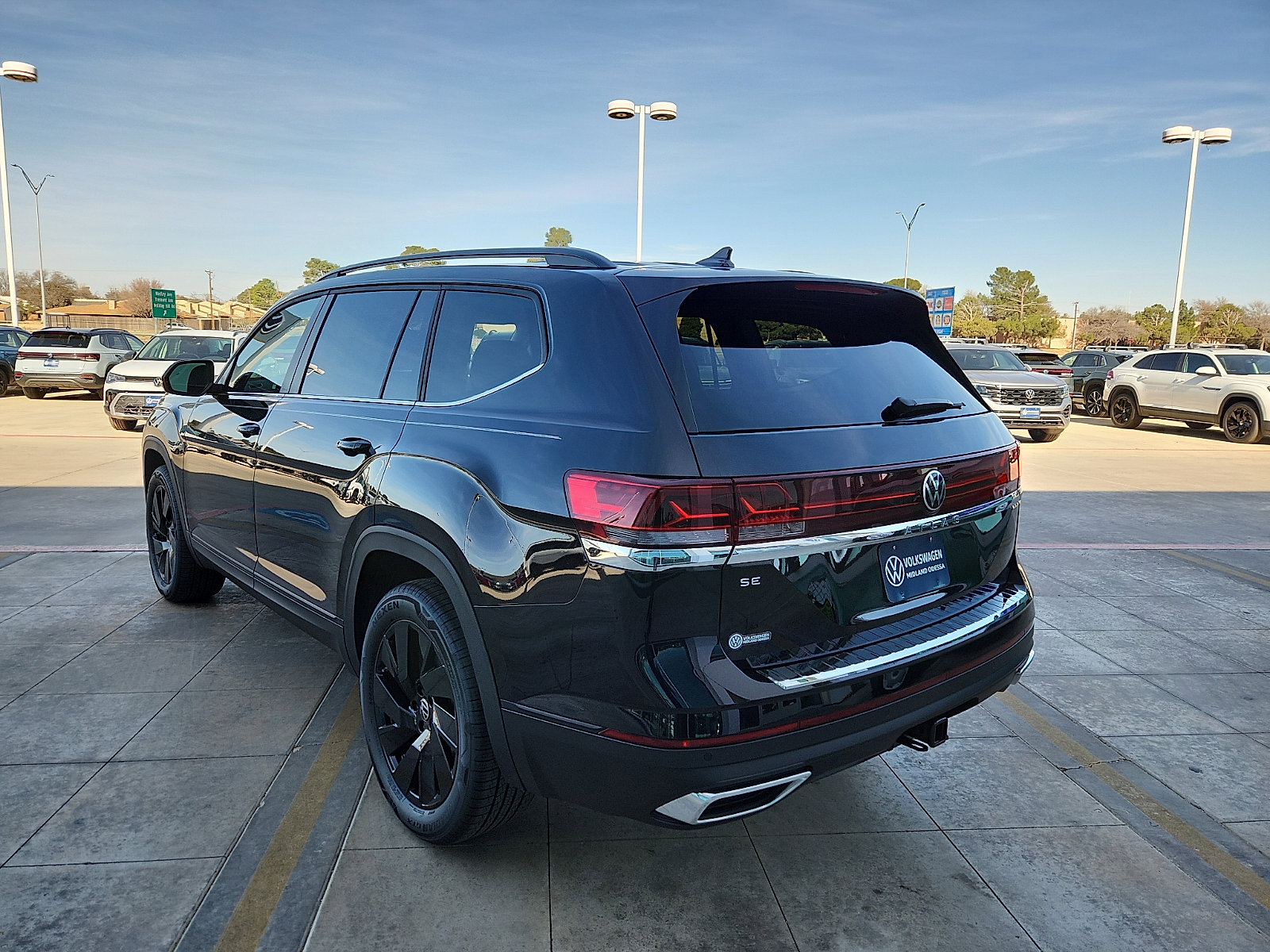New 2026 Volkswagen Atlas SE FWD image 5