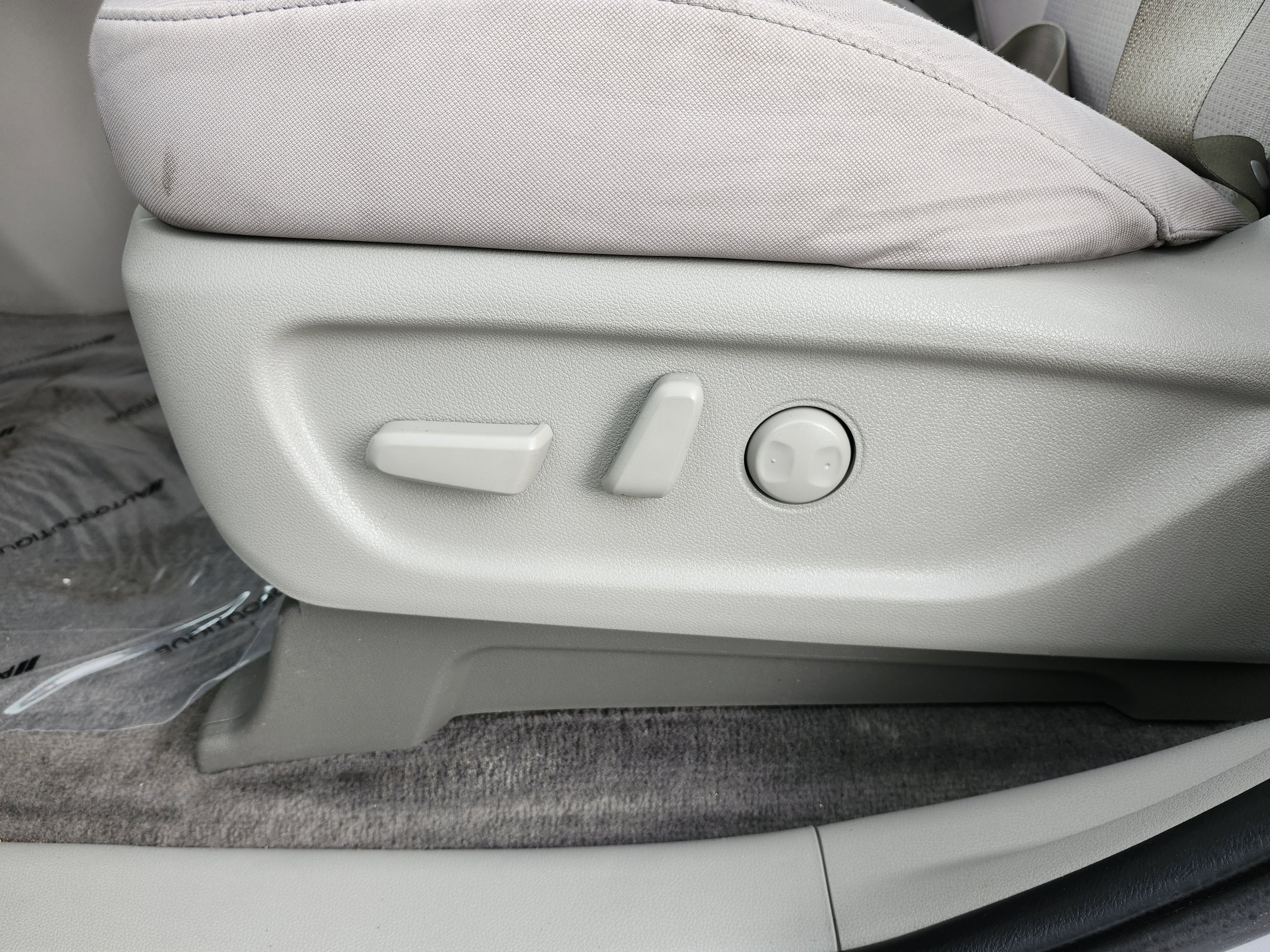 Used 2021 Kia Sedona LX image 22