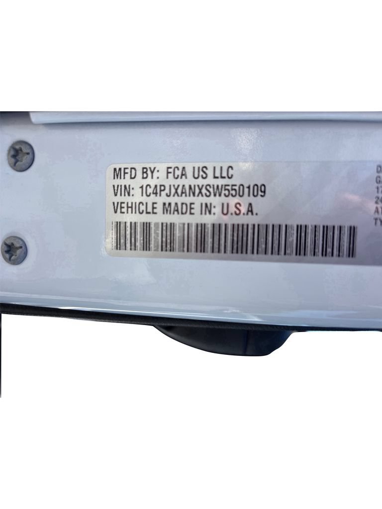 Used 2025 Jeep Wrangler Sport AWD/4WD image 21