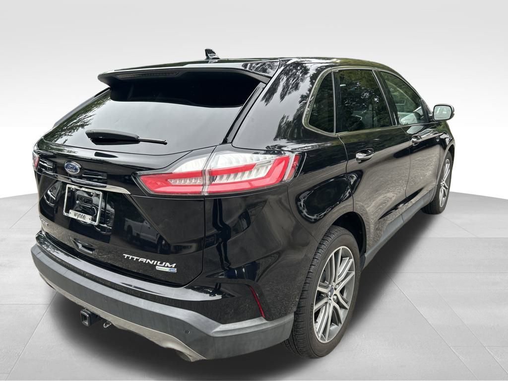 Used 2019 Ford Edge Titanium w/ Cold Weather Package image 7