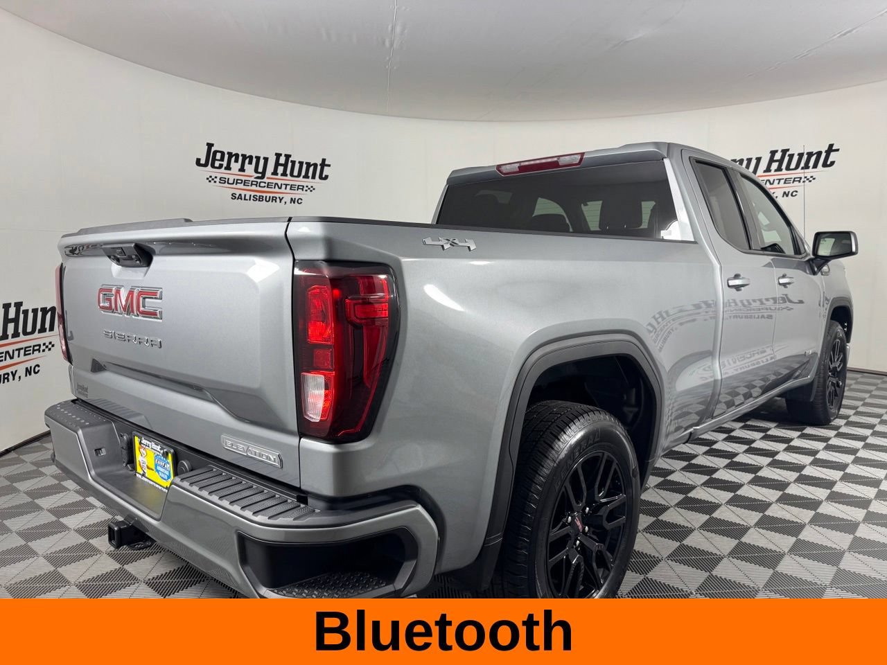 Used 2025 GMC Sierra 1500 Elevation AWD/4WD image 7