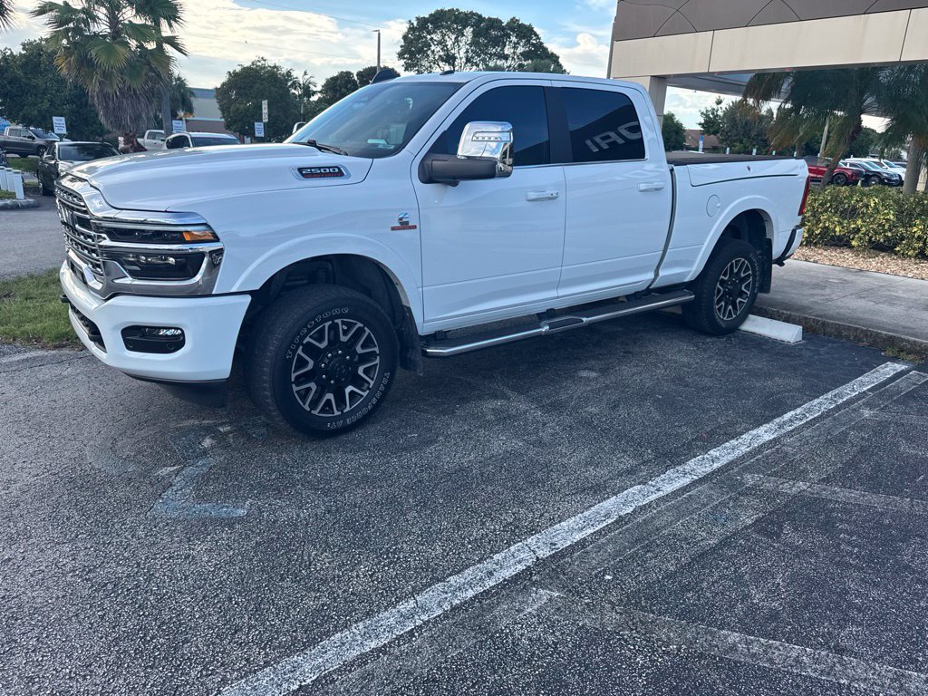 Used 2025 RAM 2500 Limited w/ Towing Technology Group AWD/4WD image 2