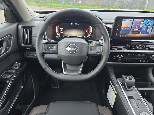 New 2026 Nissan Pathfinder Platinum AWD/4WD image 18