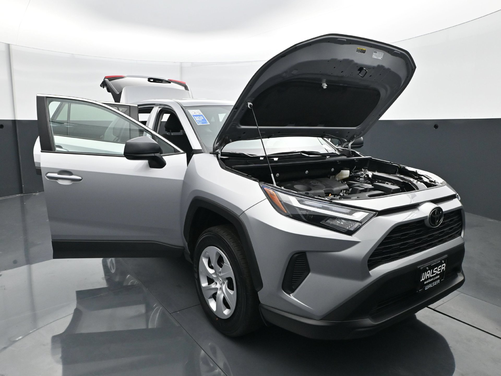 Used 2024 Toyota RAV4 LE AWD/4WD image 37