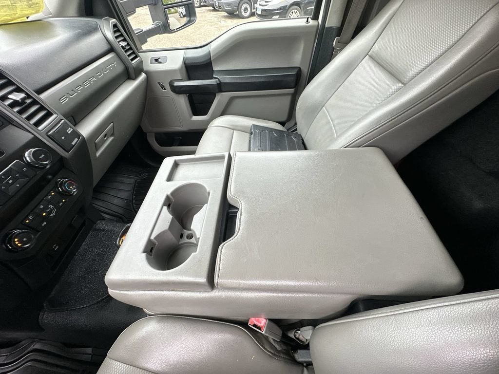 Used 2019 Ford F550 4x4 Regular Cab Super Duty image 19