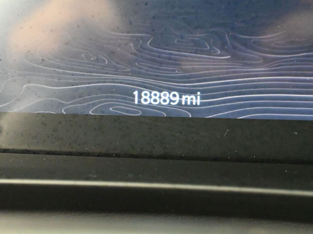 Used 2024 Jeep Grand Cherokee L Altitude image 33