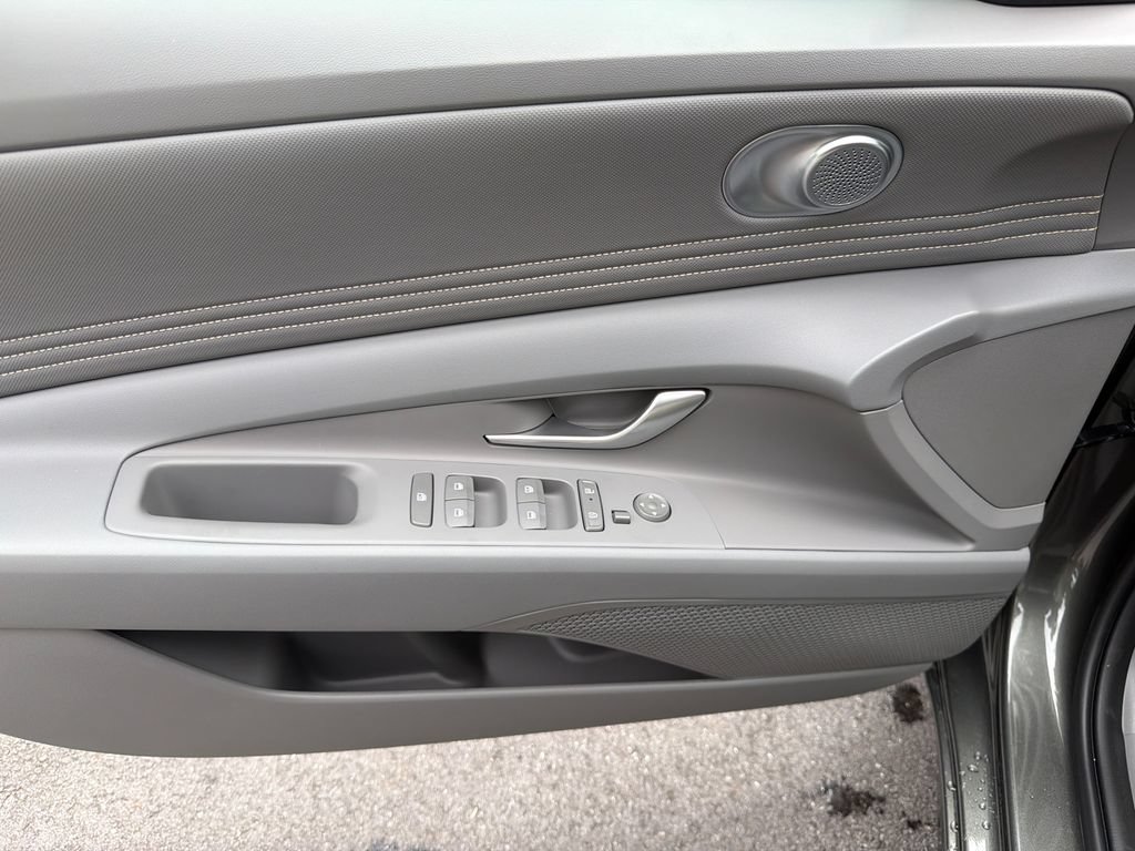 New 2026 Hyundai Elantra Sport FWD image 11