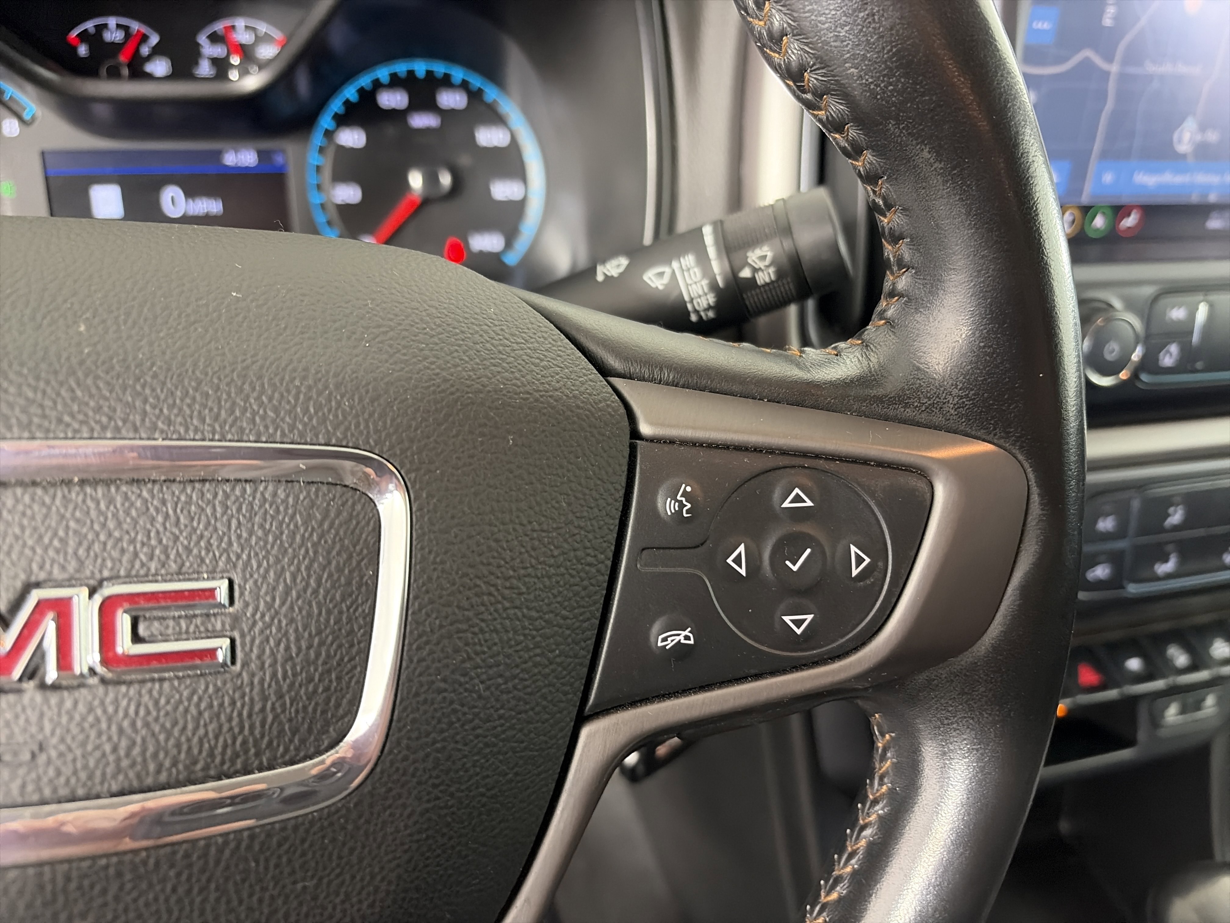 Certified 2022 GMC Canyon AT4 image 32