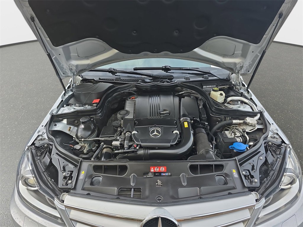 Used 2013 Mercedes-Benz C 250 Sedan image 30