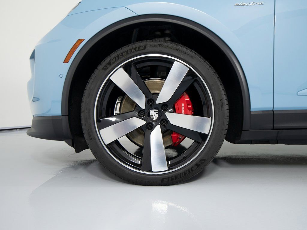 New 2026 Porsche Macan 4S Electric image 15