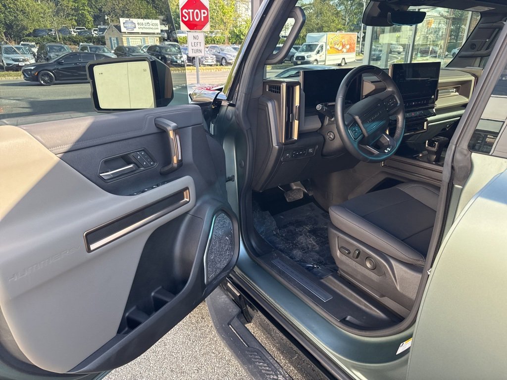Used 2024 GMC Hummer EV 3X image 16