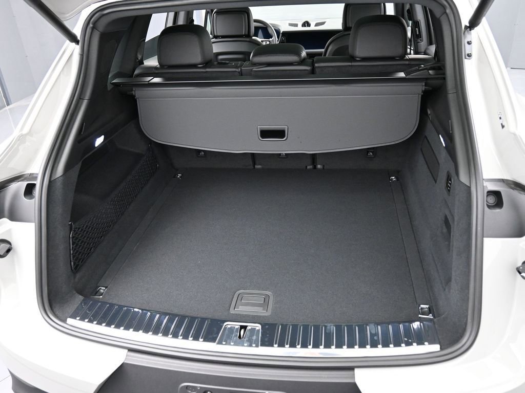 New 2026 Porsche Cayenne S image 33