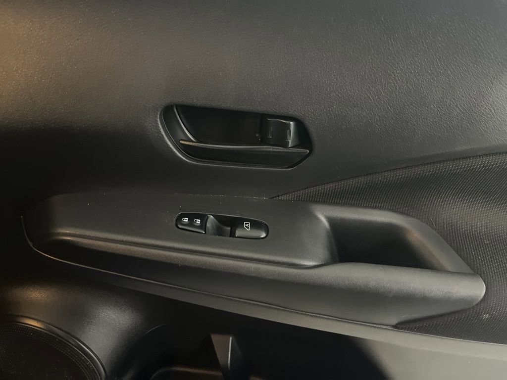 Used 2021 Nissan Kicks S image 51