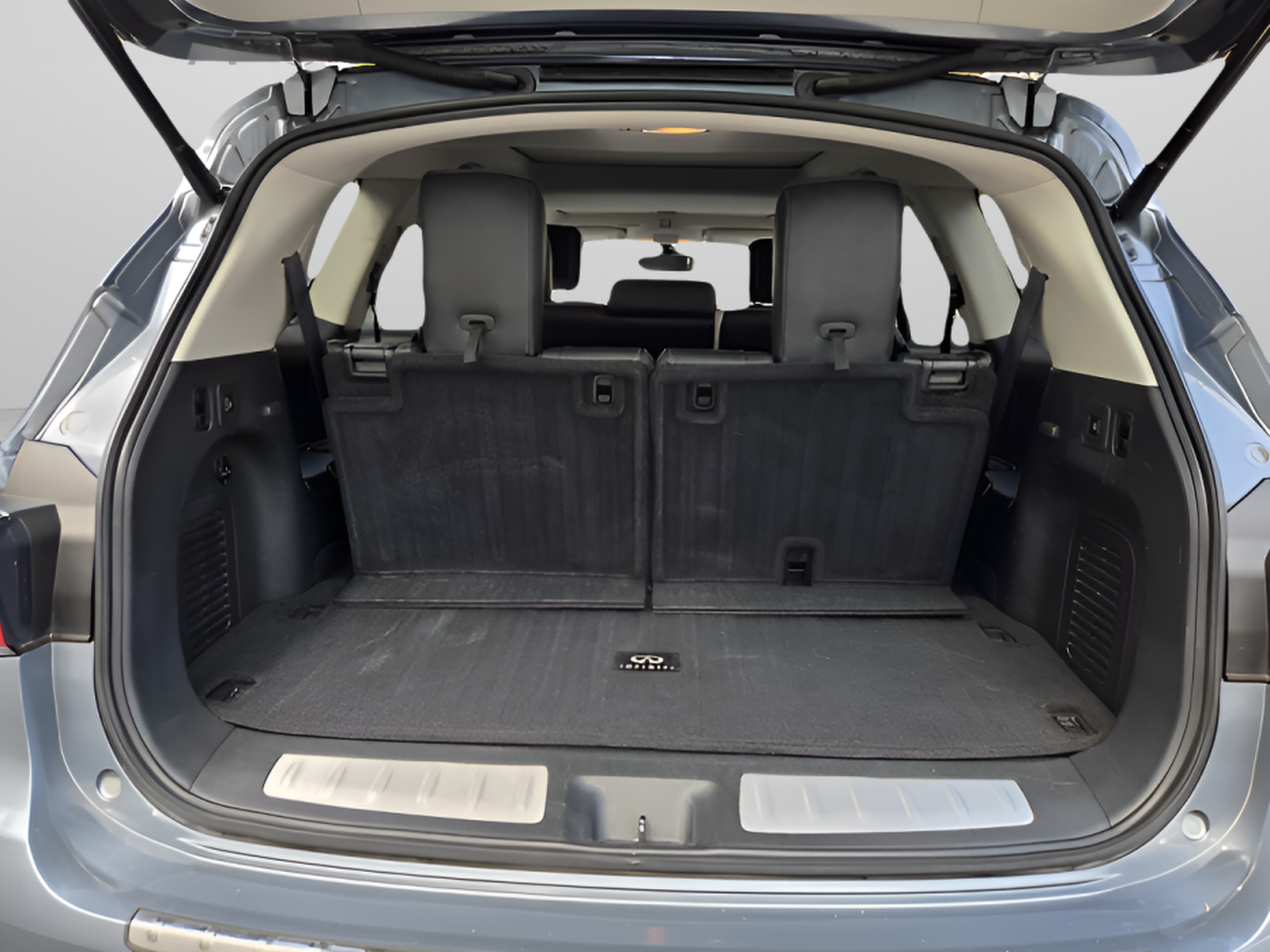 Used 2017 INFINITI QX60 FWD w/ Deluxe Technology Package image 30