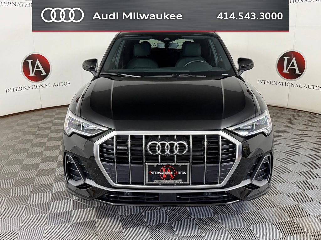 Used 2024 Audi Q3 2.0T Premium Plus AWD/4WD image 2
