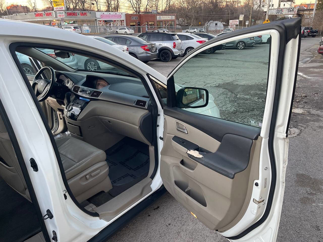 Used 2011 Honda Odyssey EX-L image 17